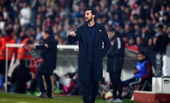 乐鱼体育app-老佛爷脸疼？解雇阿隆索2天后，皇马创5年新耻！42岁新帅茫然插兜