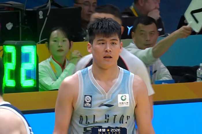 26分6板！广东队20岁小将收获全明星MVP，球迷：能力不输胡明轩|陈家政|北方星锐|南北方星锐队|星锐赛|CBA全明星_新浪体育_新浪新闻