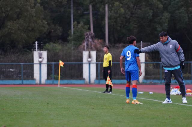 乐鱼体育app-全运卫冕冠军遭遇天堑挑战 用德西混练打造唐家军