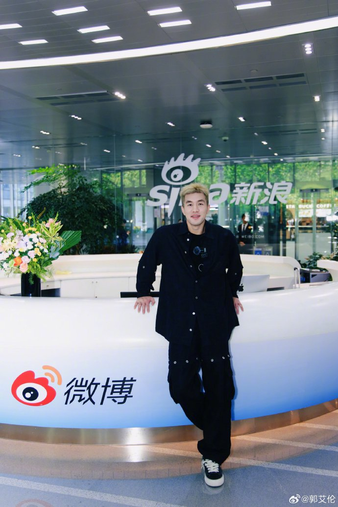 乐鱼体育官方网站-球迷为郭艾伦手术送祝福,定制明信片传递温暖|微博|伤病|心意|赛场|力量_新浪体育_新浪新闻